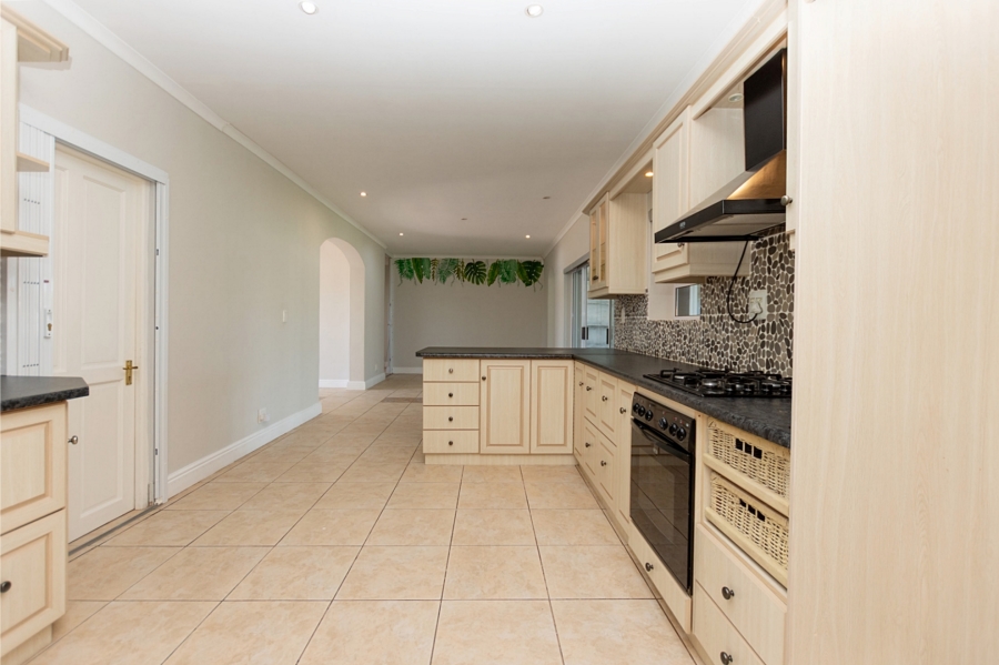 3 Bedroom Property for Sale in Country Club Western Cape